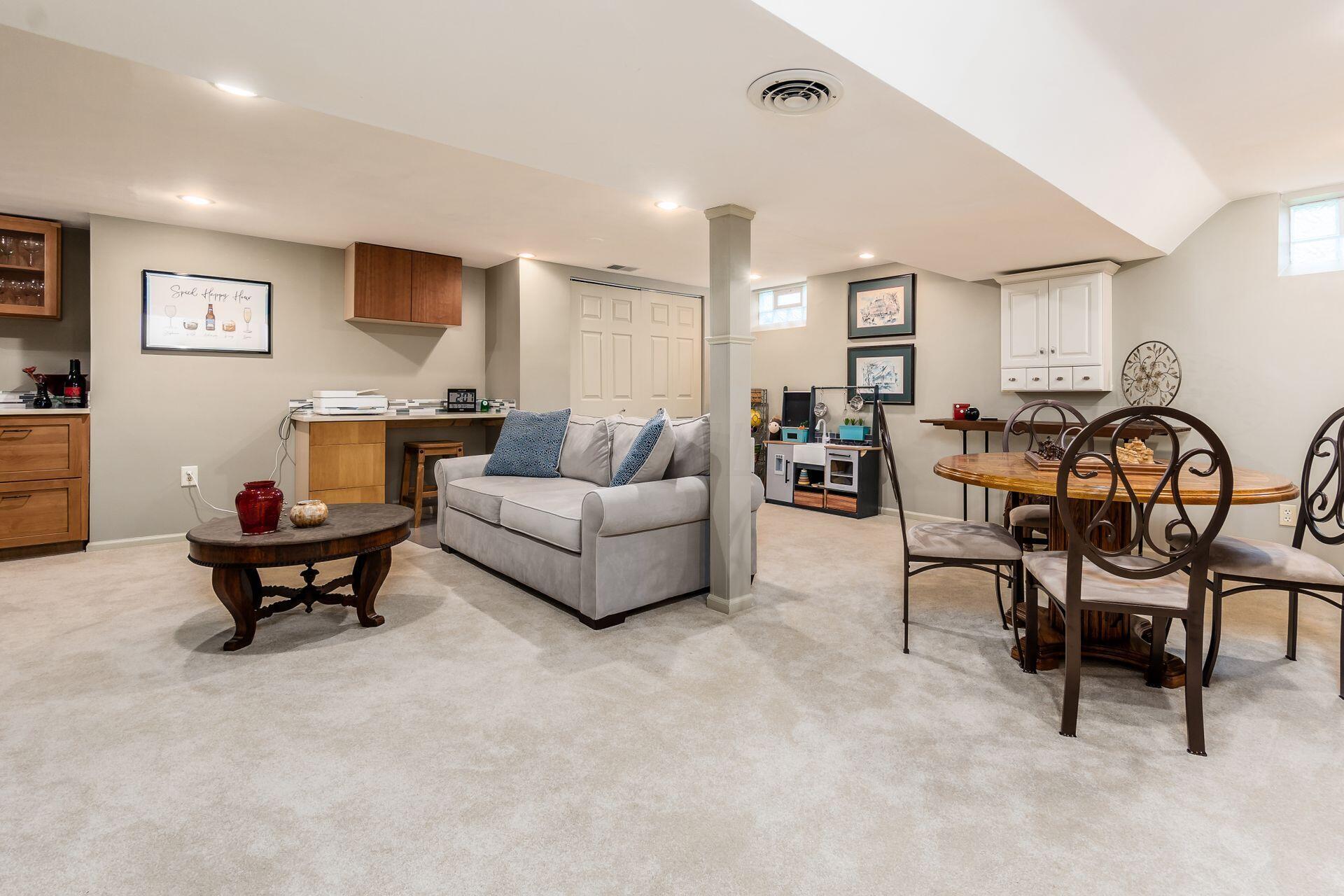 1302 Cross Country Drive