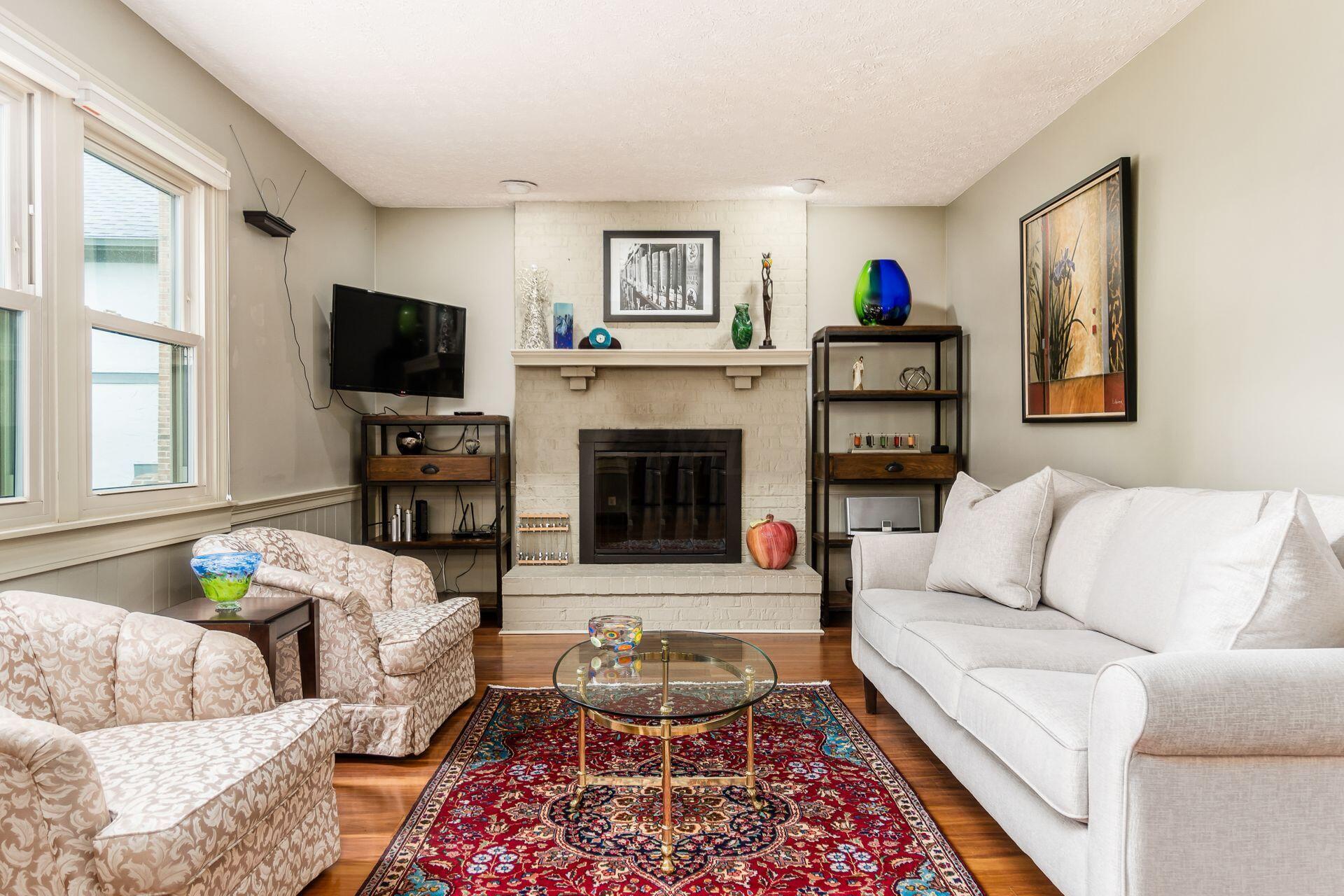 1302 Cross Country Drive