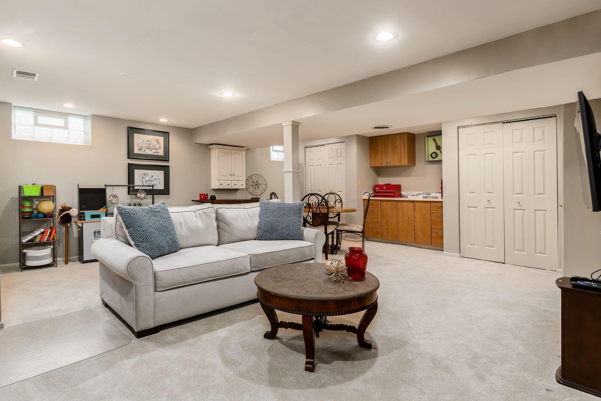 1302 Cross Country Drive