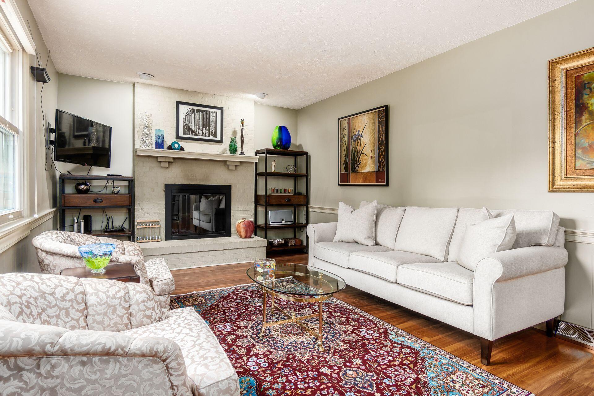 1302 Cross Country Drive