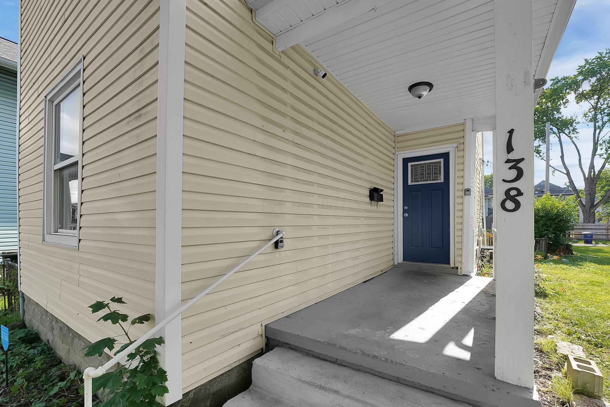 138 N Harris Avenue