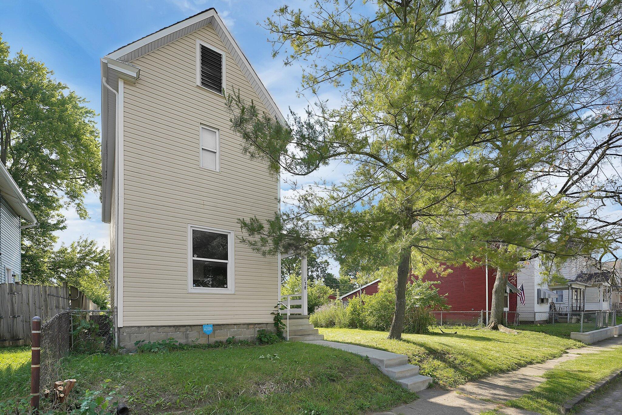 138 N Harris Avenue