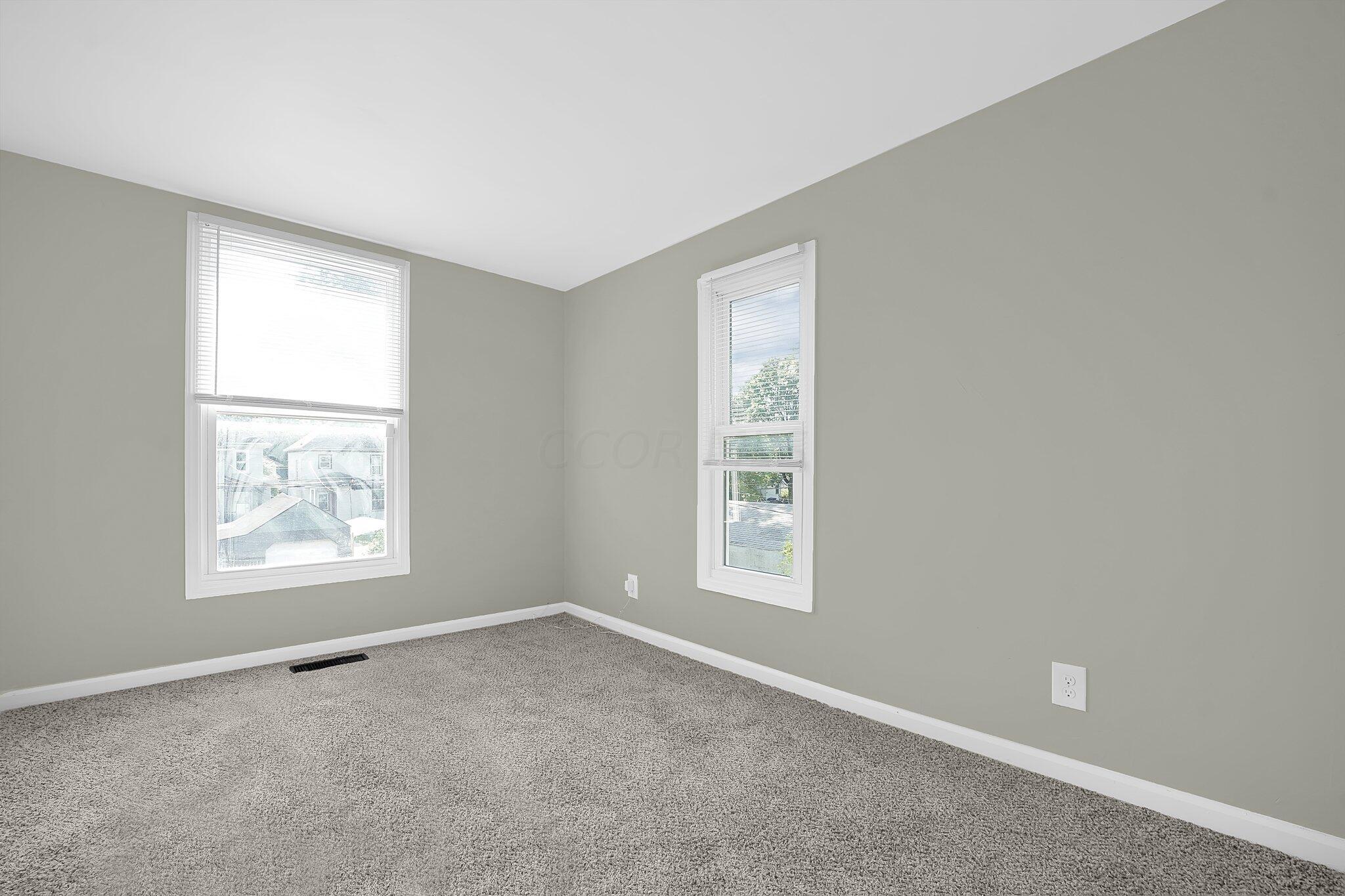 138 N Harris Avenue