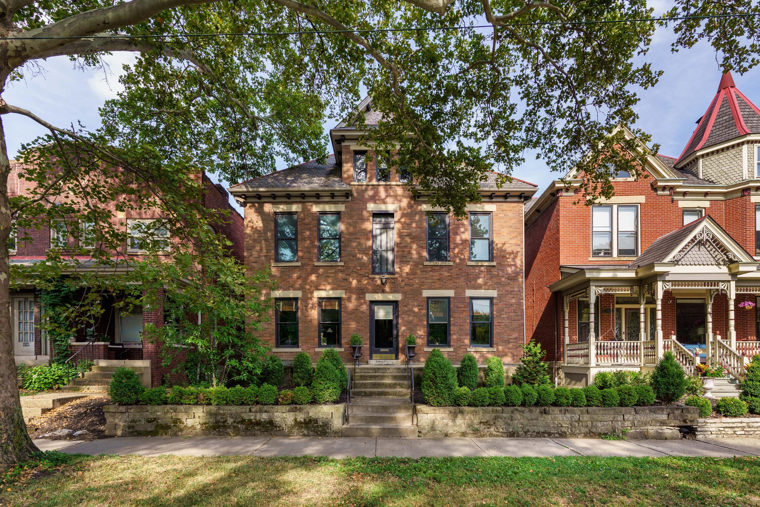 888 Neil Avenue