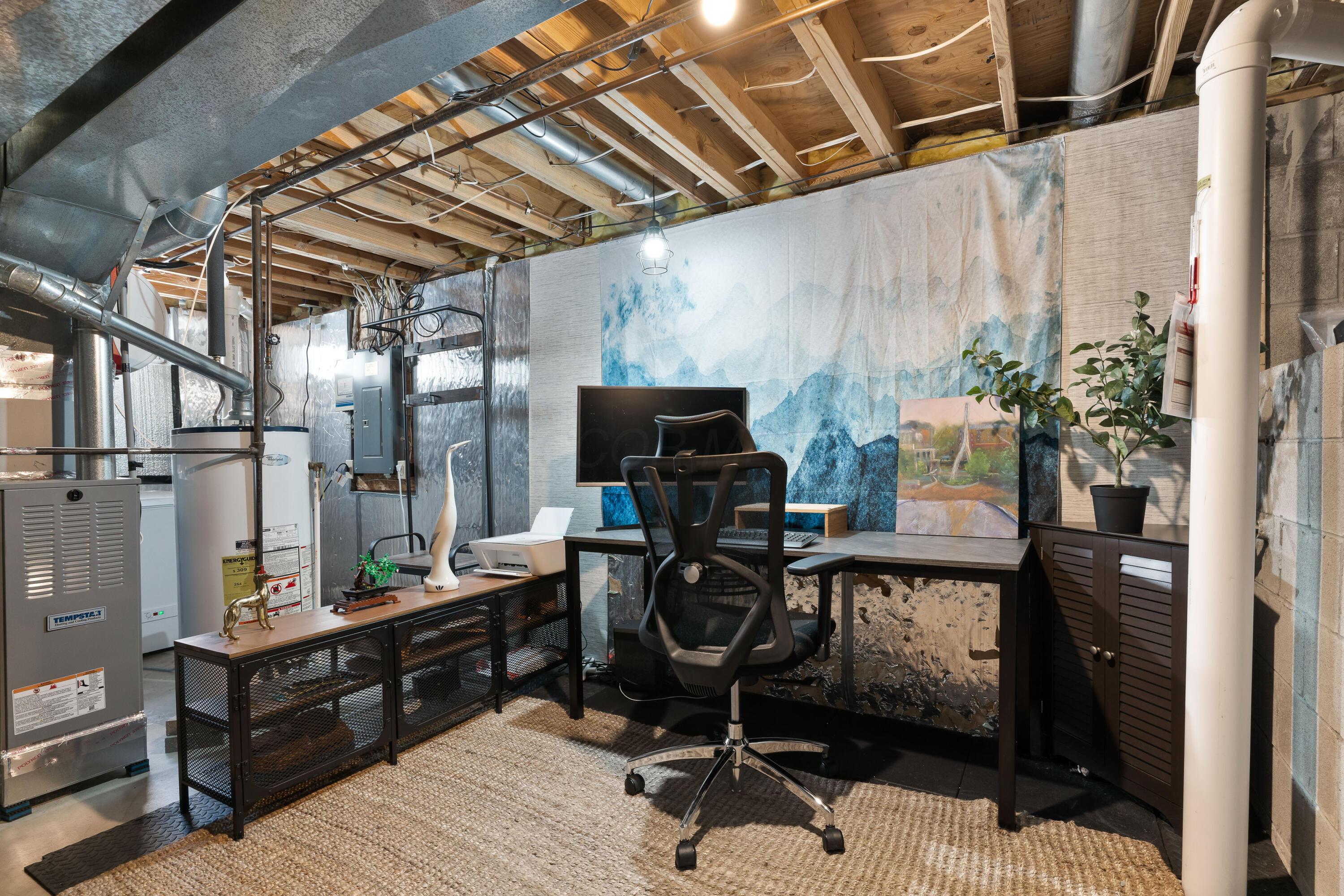 8512 Leader Drive
