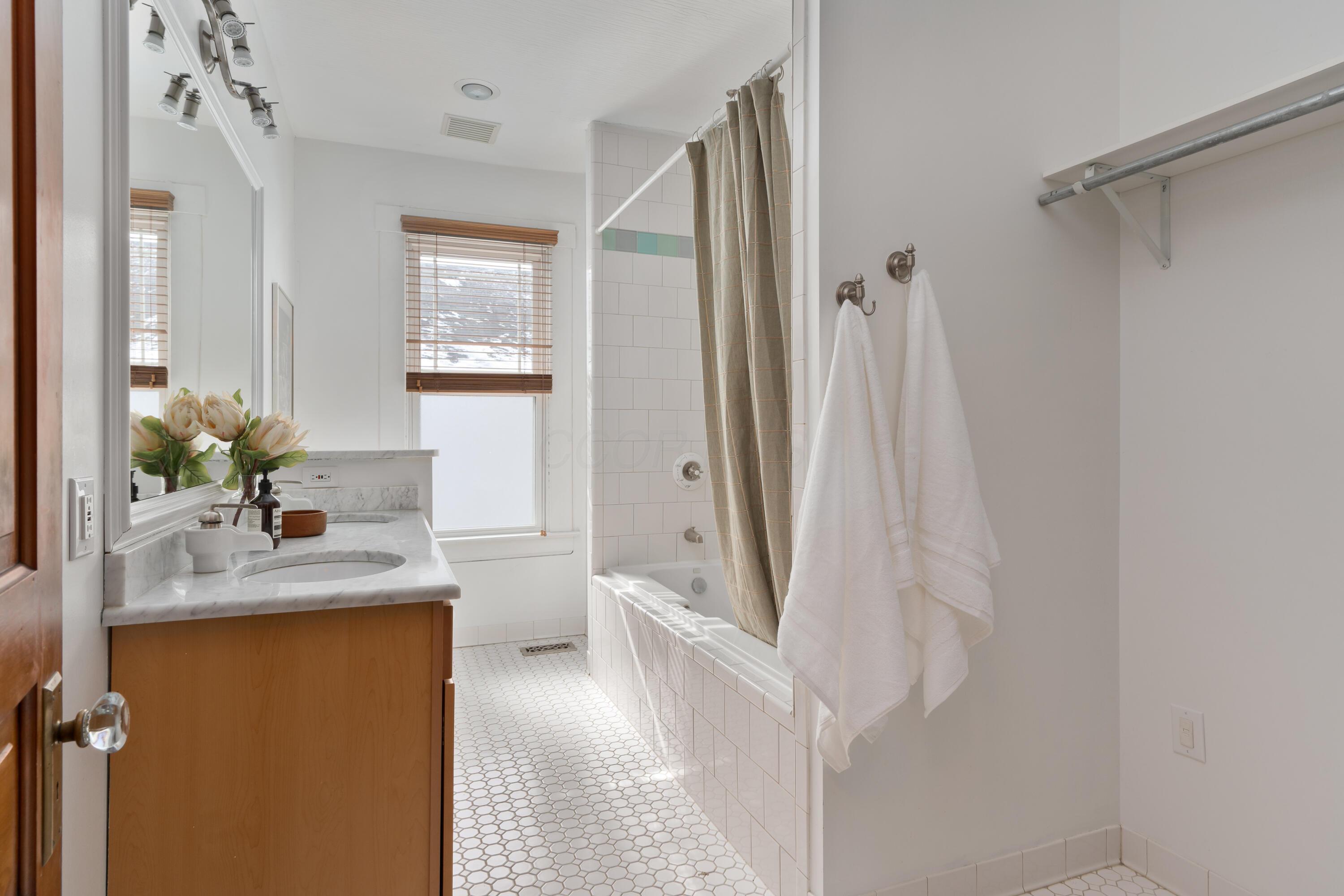 1409 S 5th Street