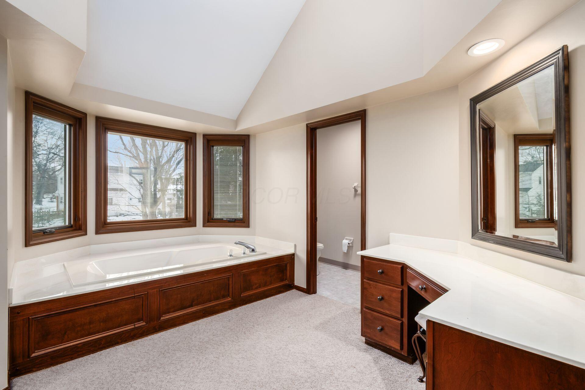 890 Pipestone Drive
