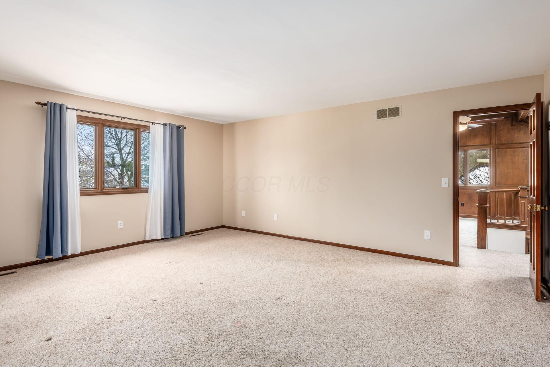 890 Pipestone Drive