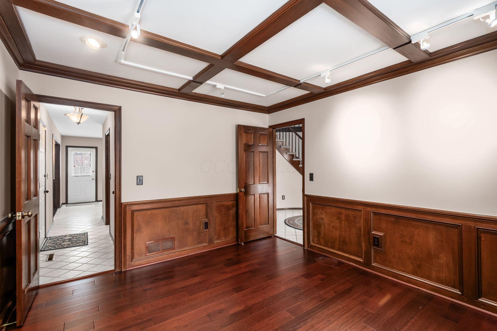 890 Pipestone Drive