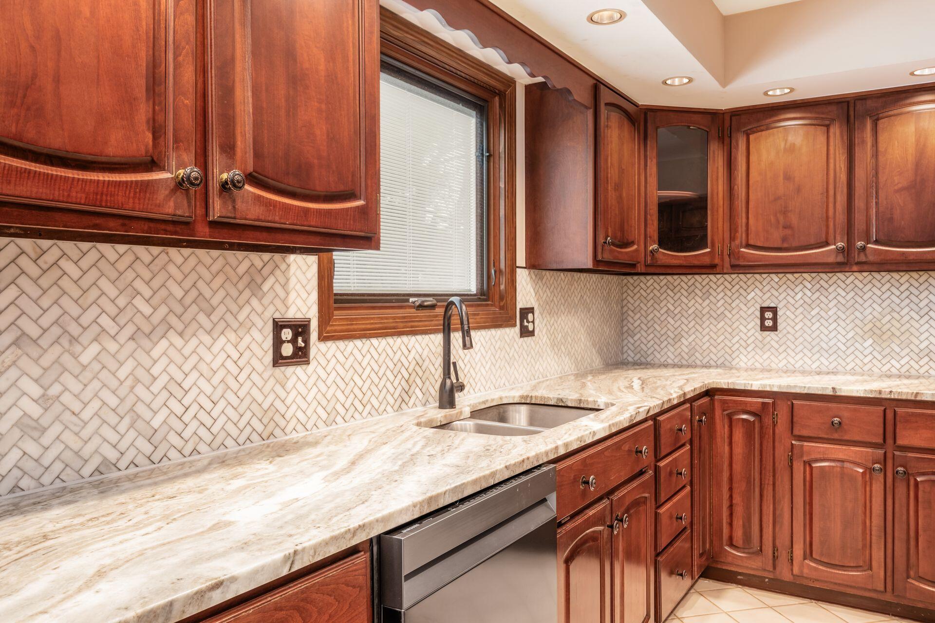 890 Pipestone Drive