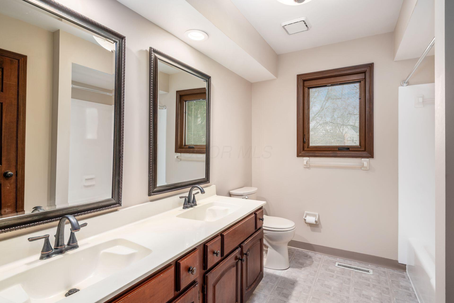 890 Pipestone Drive