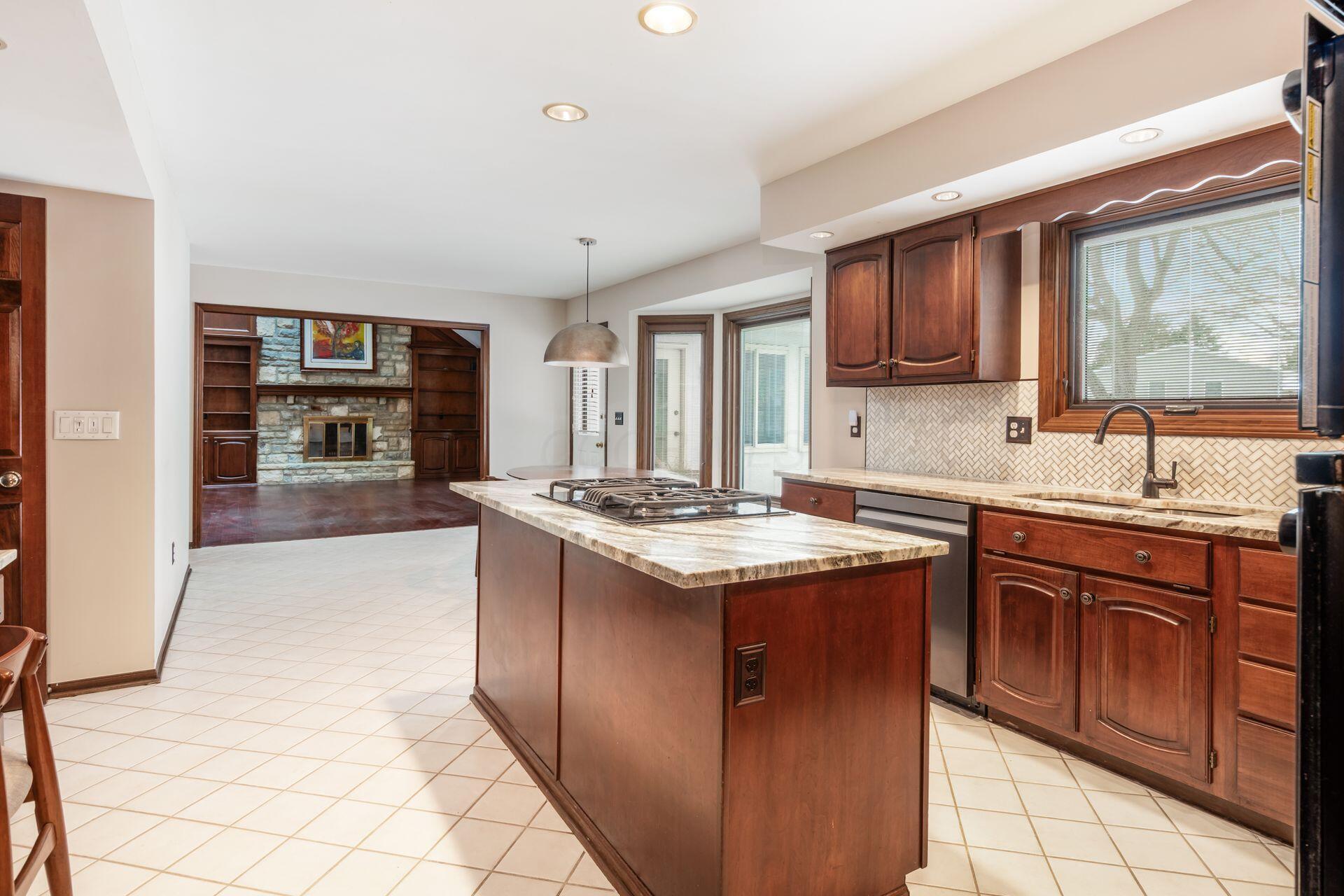890 Pipestone Drive