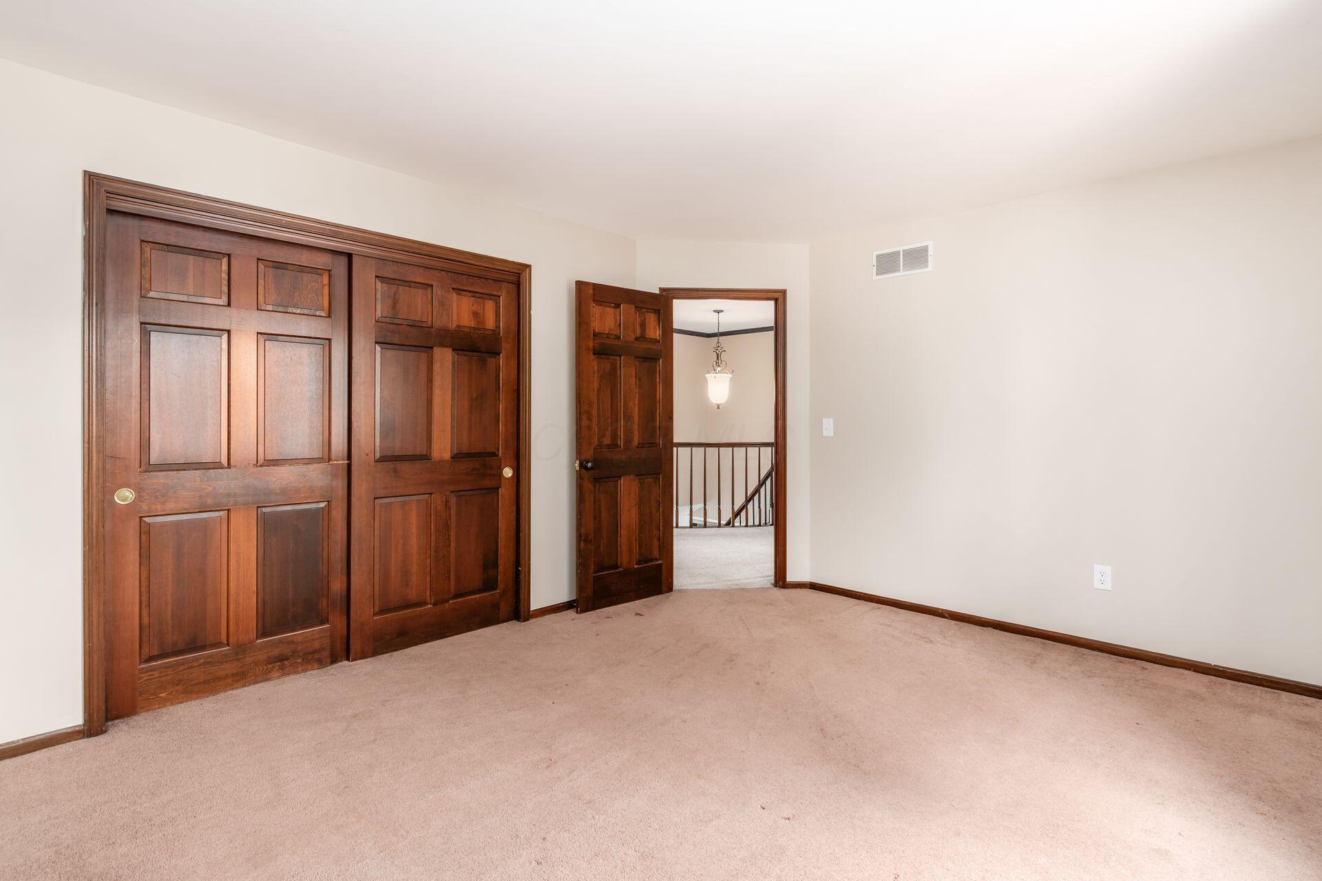 890 Pipestone Drive