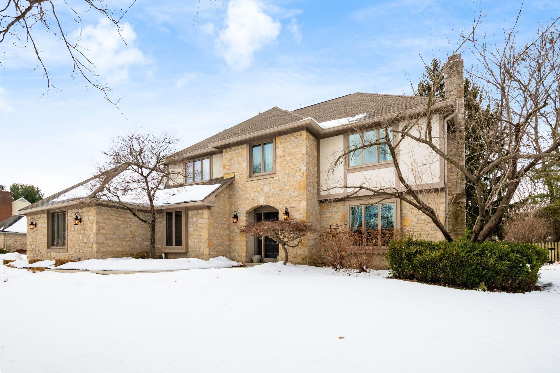 890 Pipestone Drive