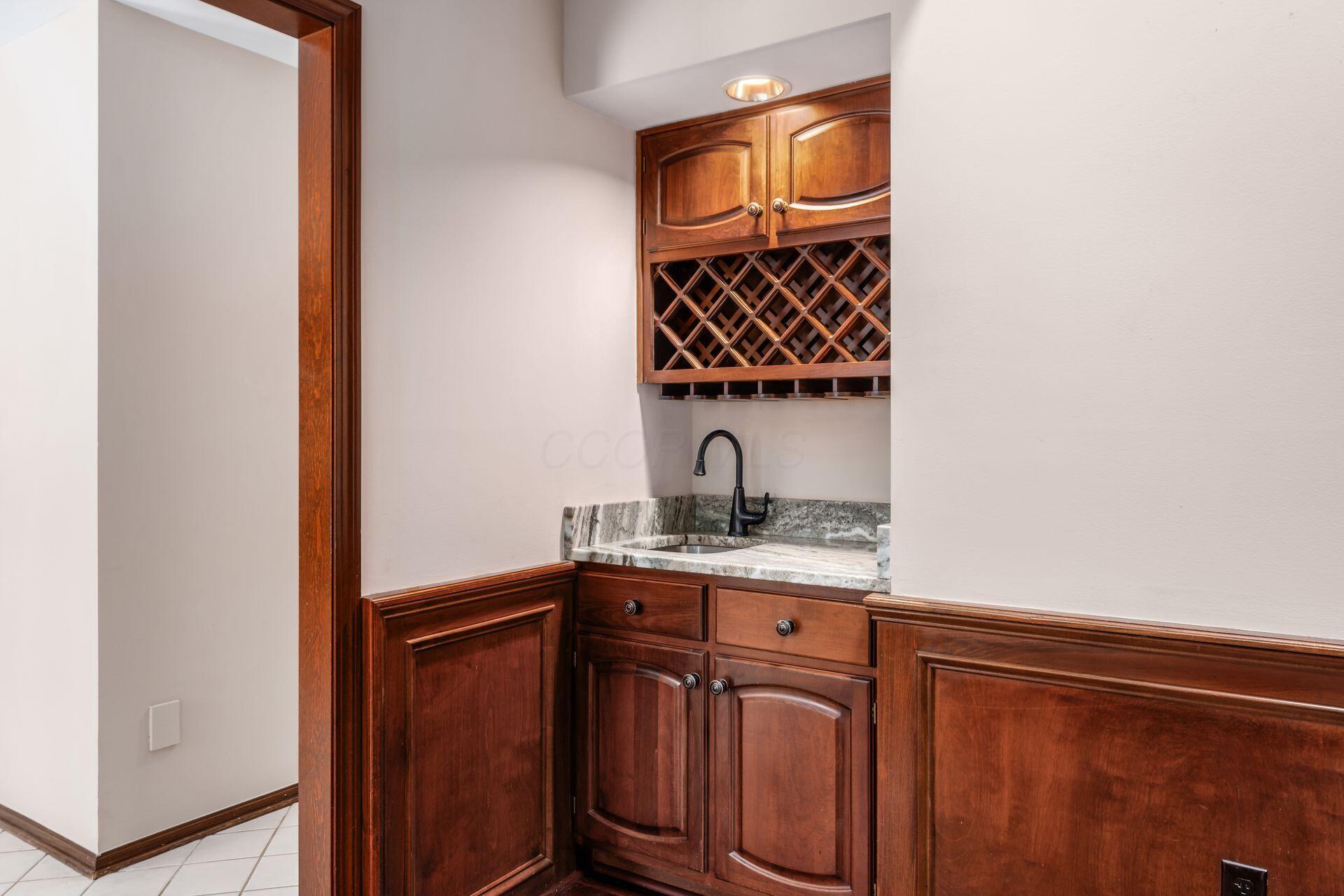 890 Pipestone Drive