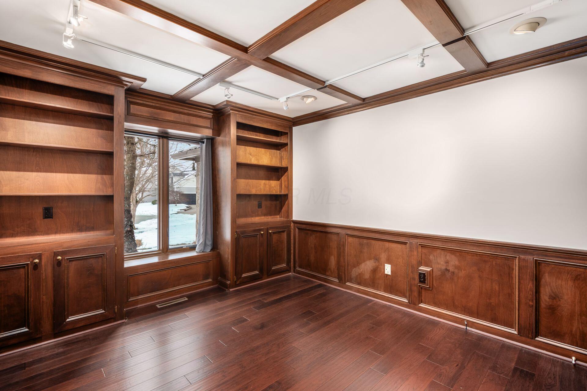 890 Pipestone Drive