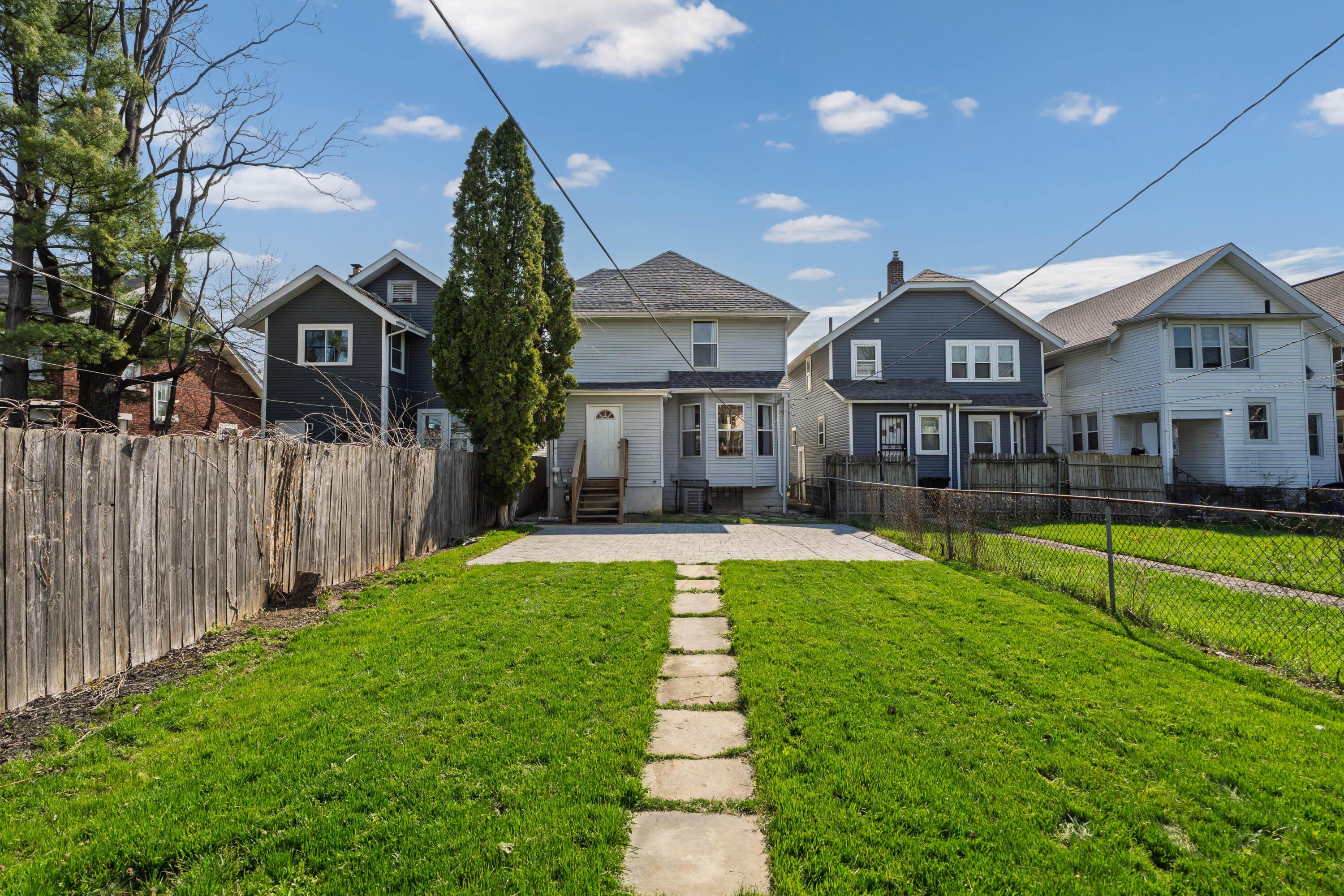 997 S Champion Avenue