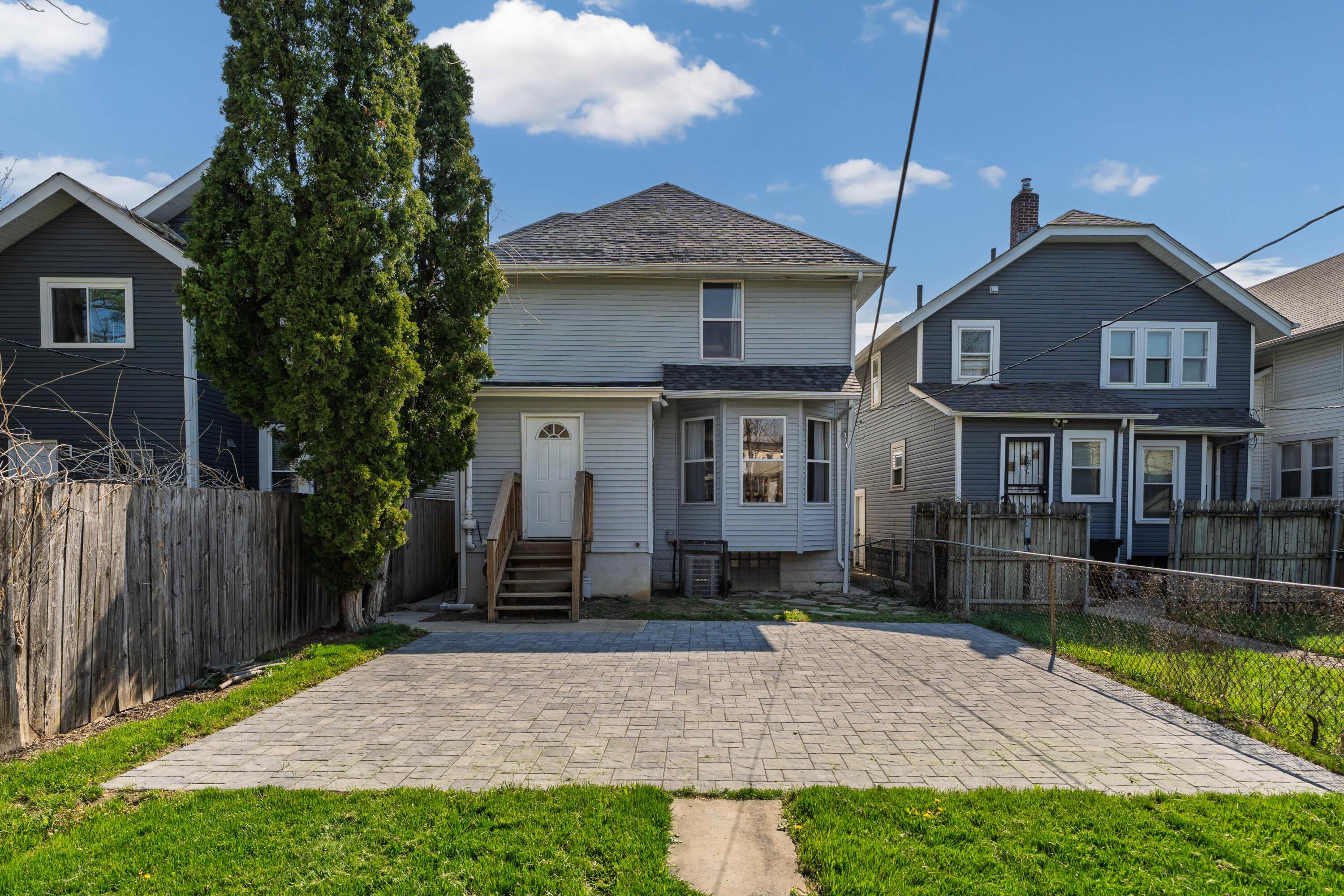 997 S Champion Avenue