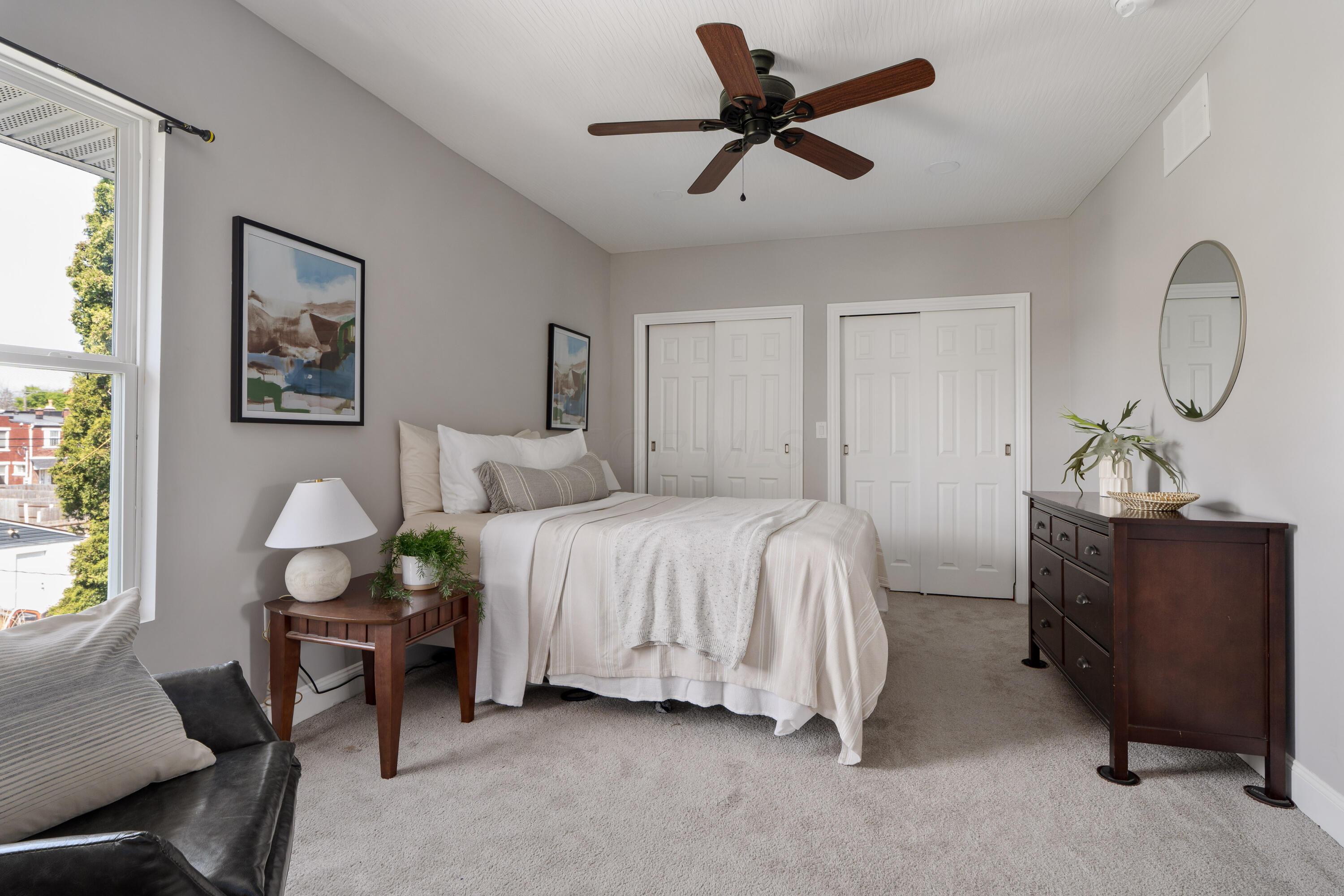 997 S Champion Avenue