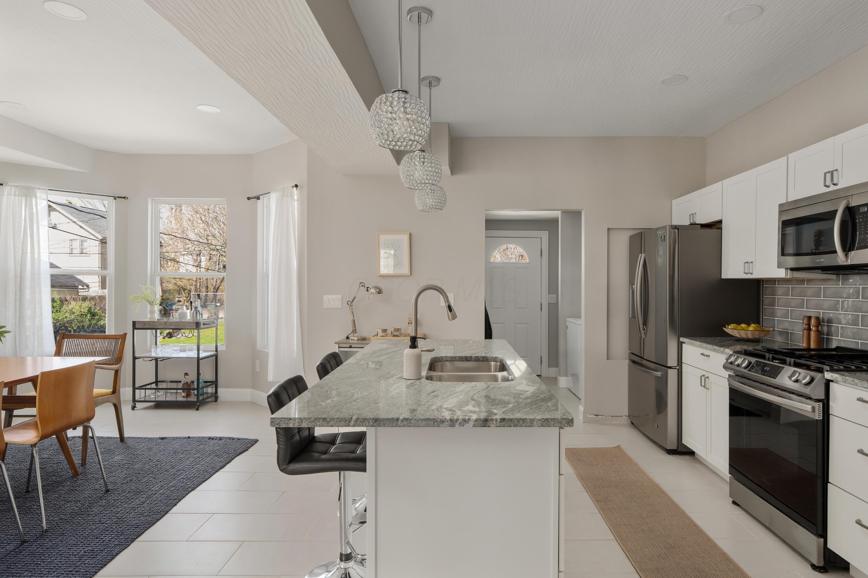 997 S Champion Avenue