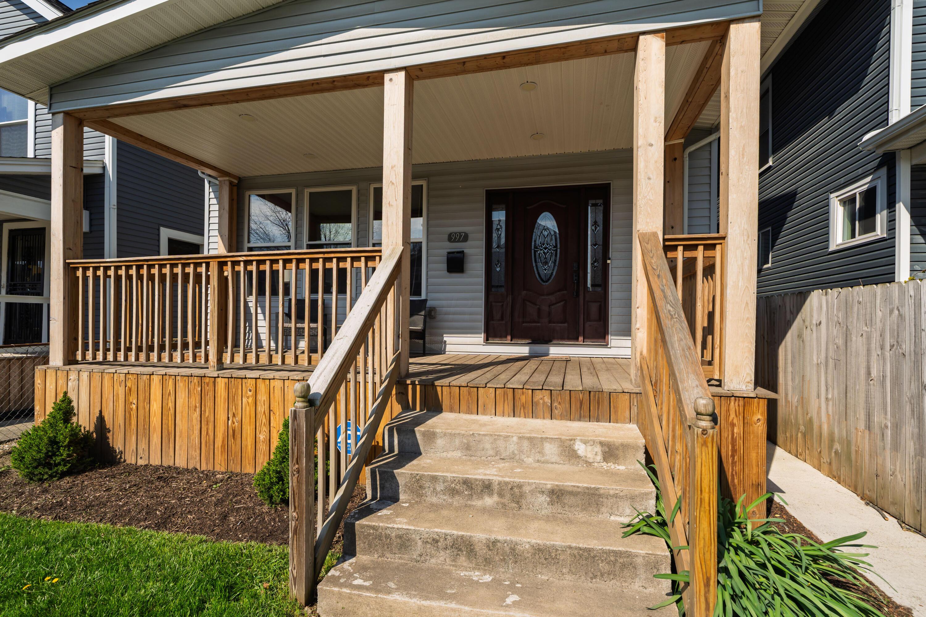 997 S Champion Avenue