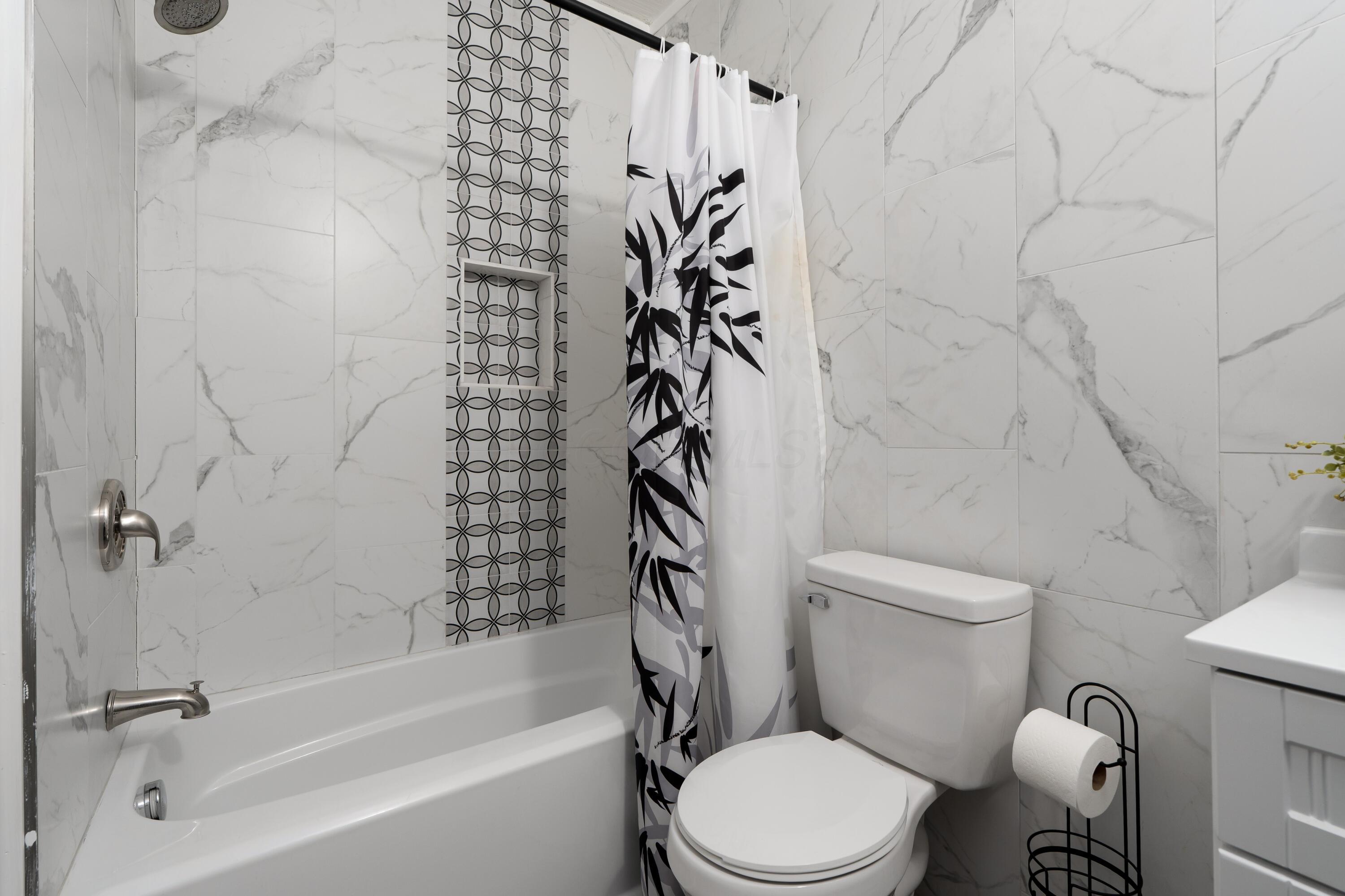 997 S Champion Avenue