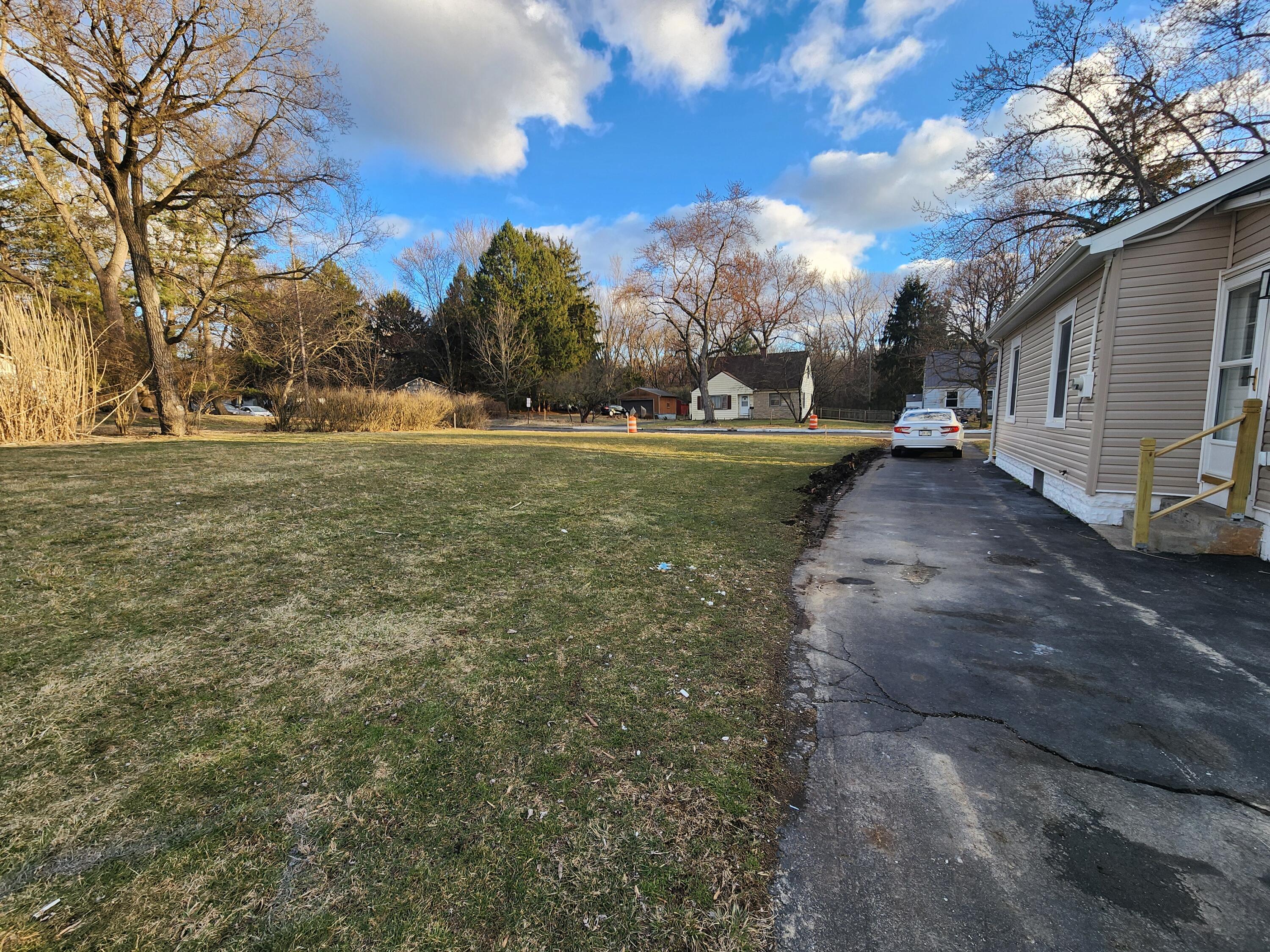 458 W Kanawha Avenue