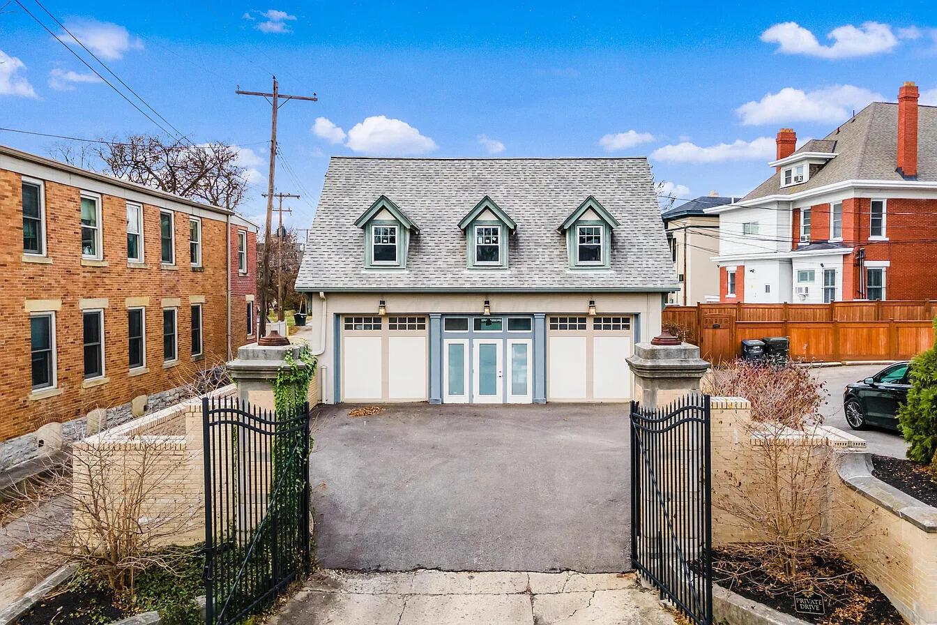 1349 E Broad Street