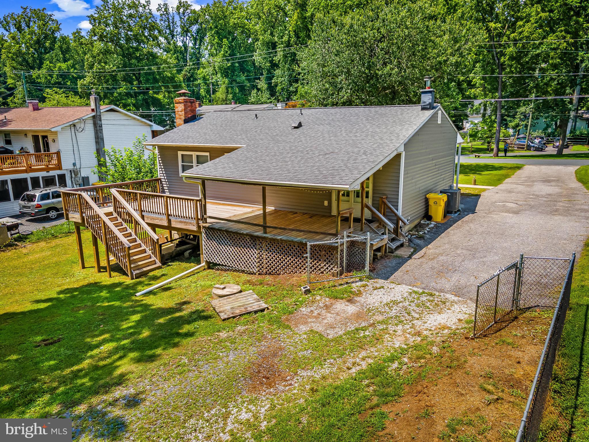 541 PALISADES BOULEVARD