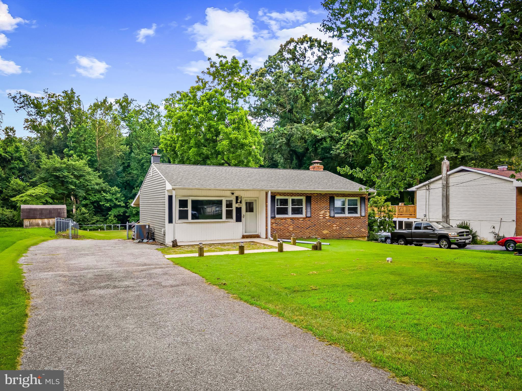 541 PALISADES BOULEVARD