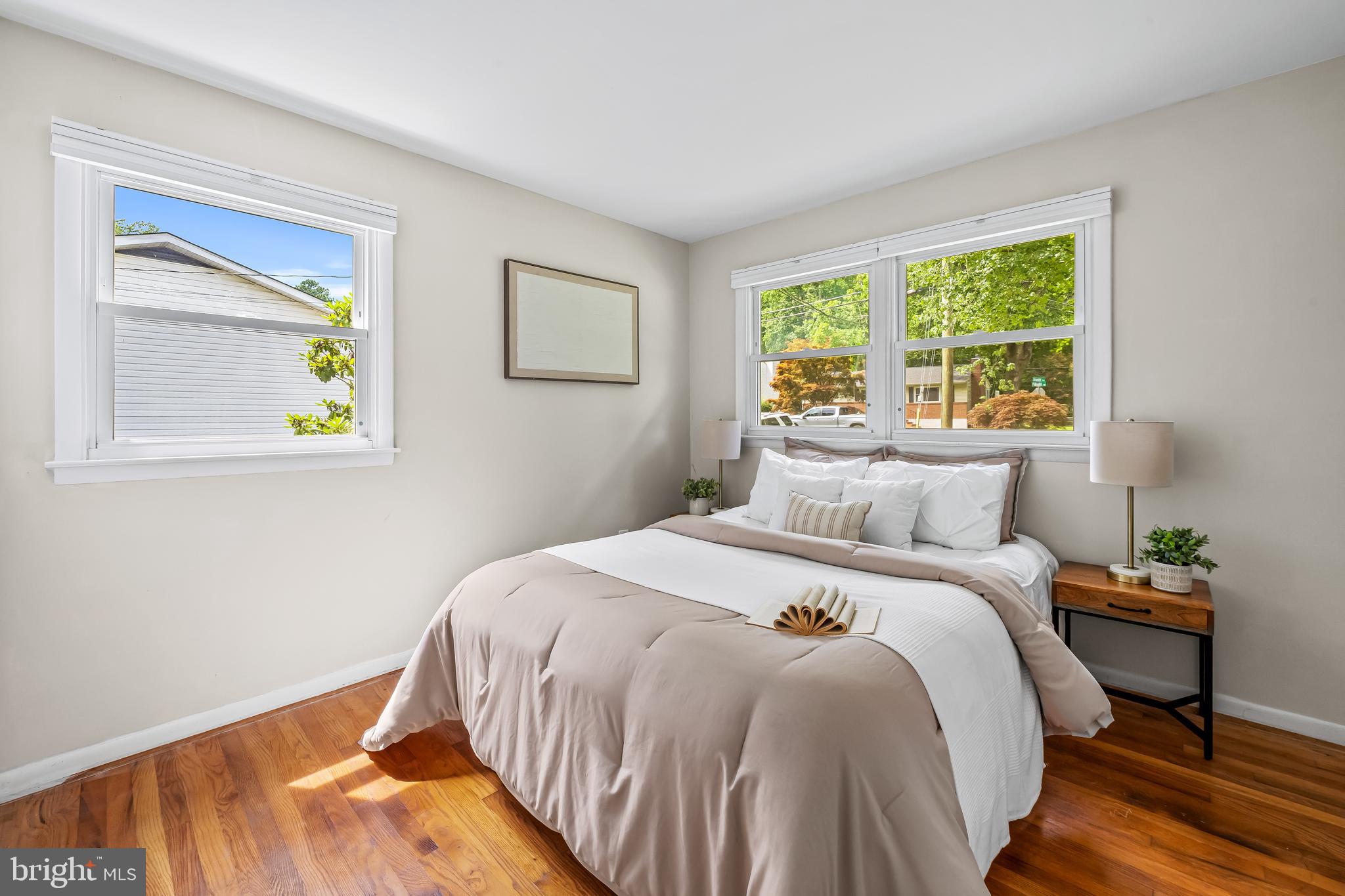 541 PALISADES BOULEVARD