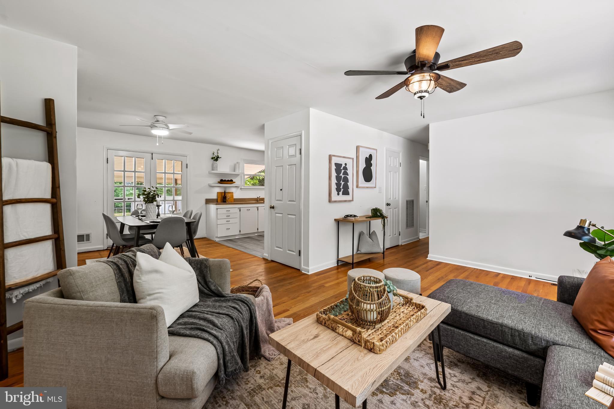 541 PALISADES BOULEVARD