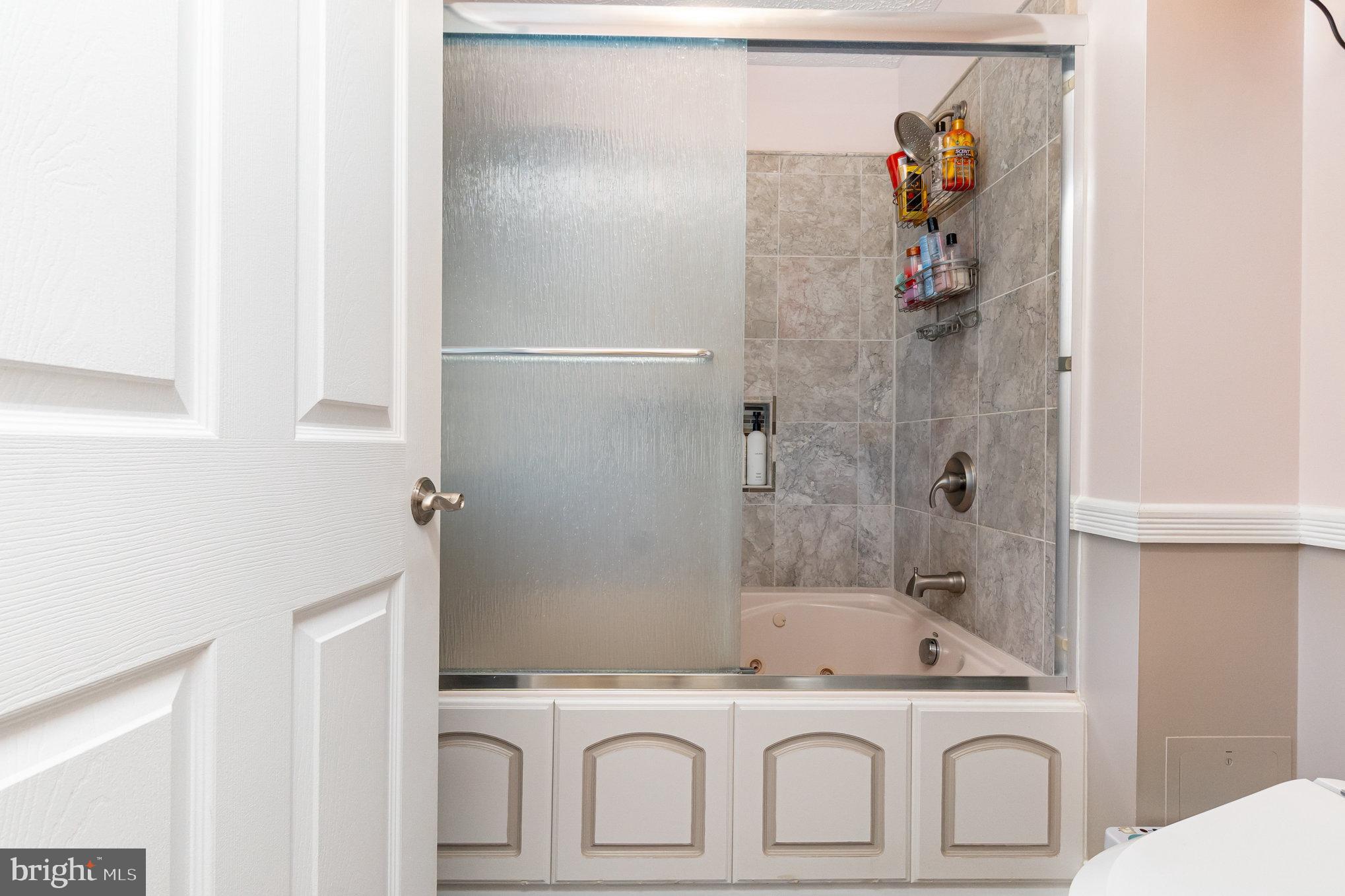 7900 SEVERN TREE BOULEVARD