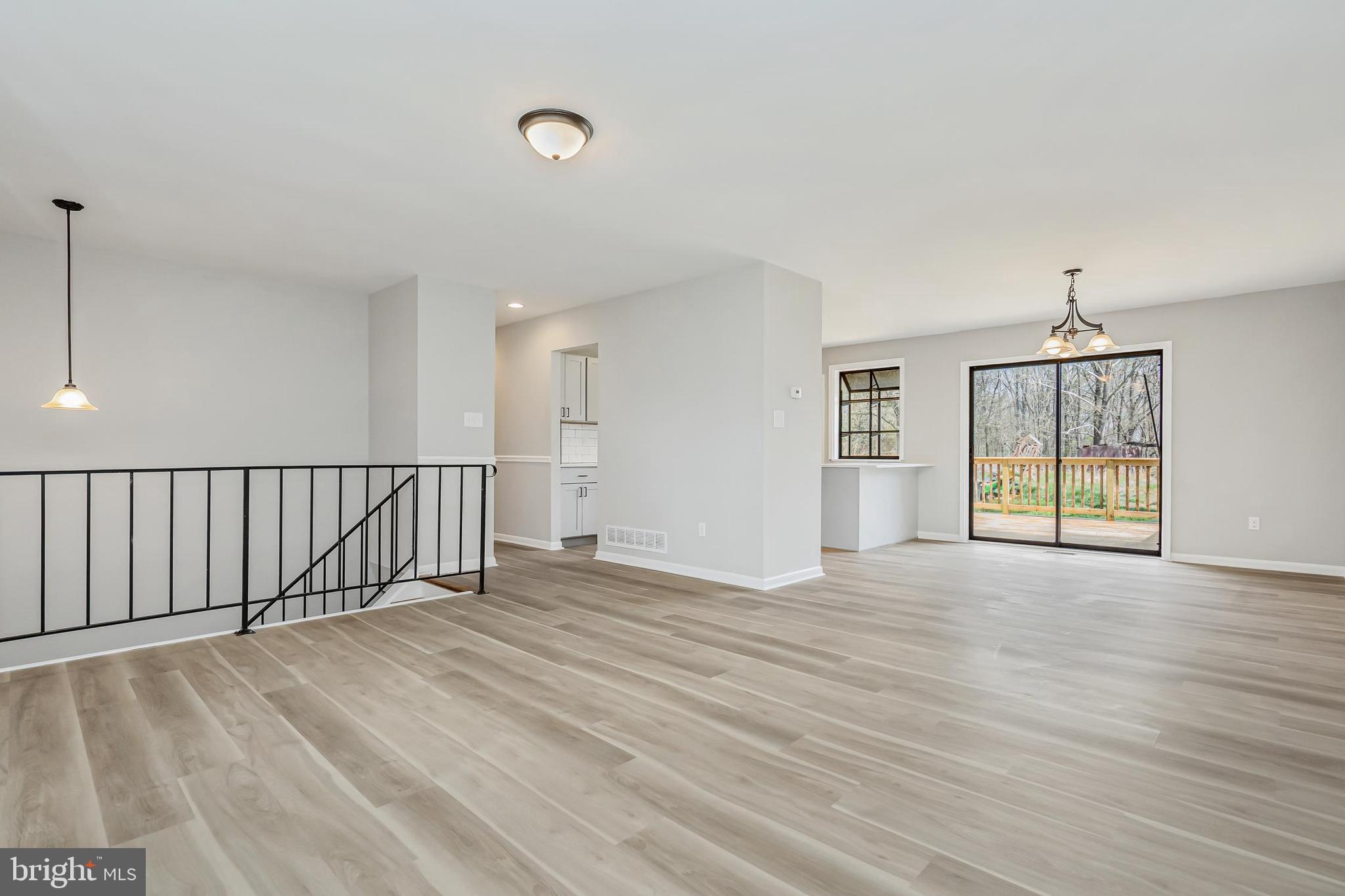 7 FRANKLIN VALLEY CIRCLE