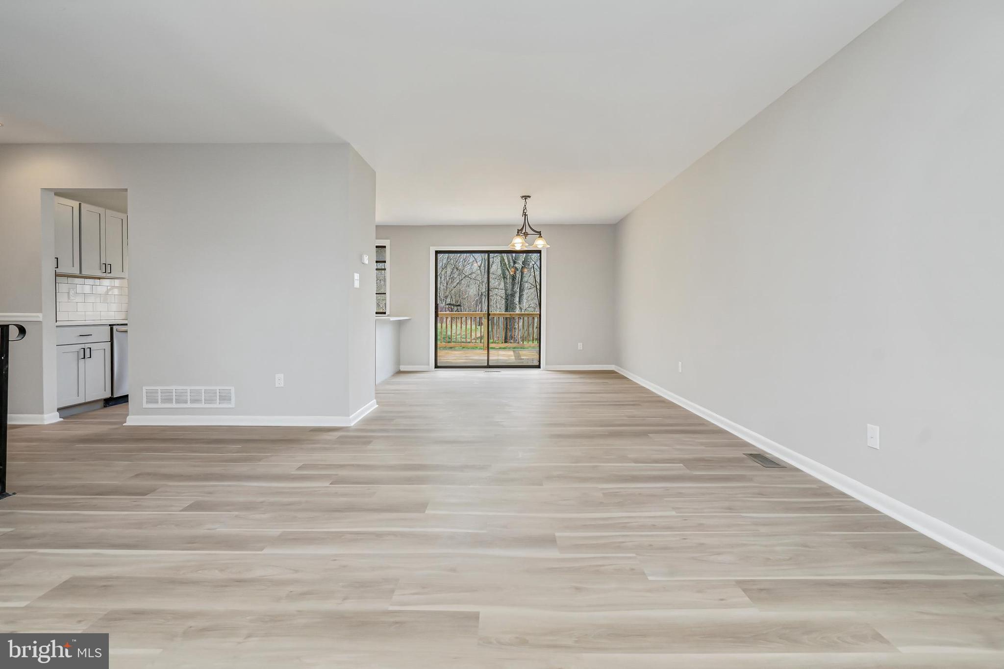 7 FRANKLIN VALLEY CIRCLE