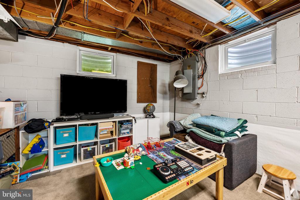 17 SUNNYVIEW DRIVE