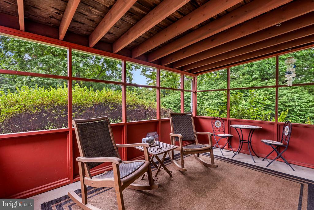 17 SUNNYVIEW DRIVE