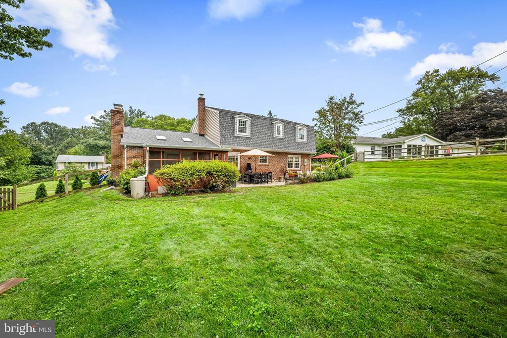 17 SUNNYVIEW DRIVE