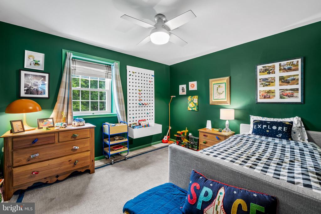 17 SUNNYVIEW DRIVE