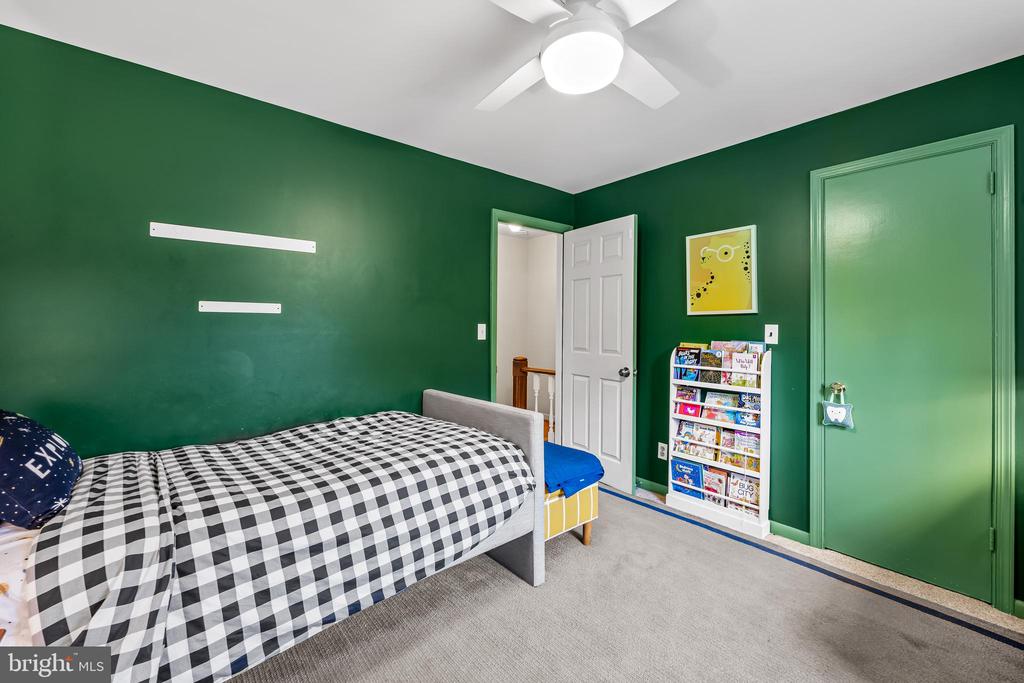 17 SUNNYVIEW DRIVE