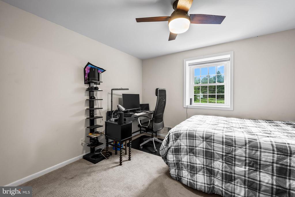 17 SUNNYVIEW DRIVE