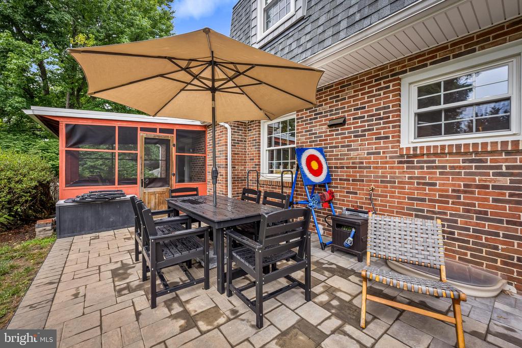 17 SUNNYVIEW DRIVE
