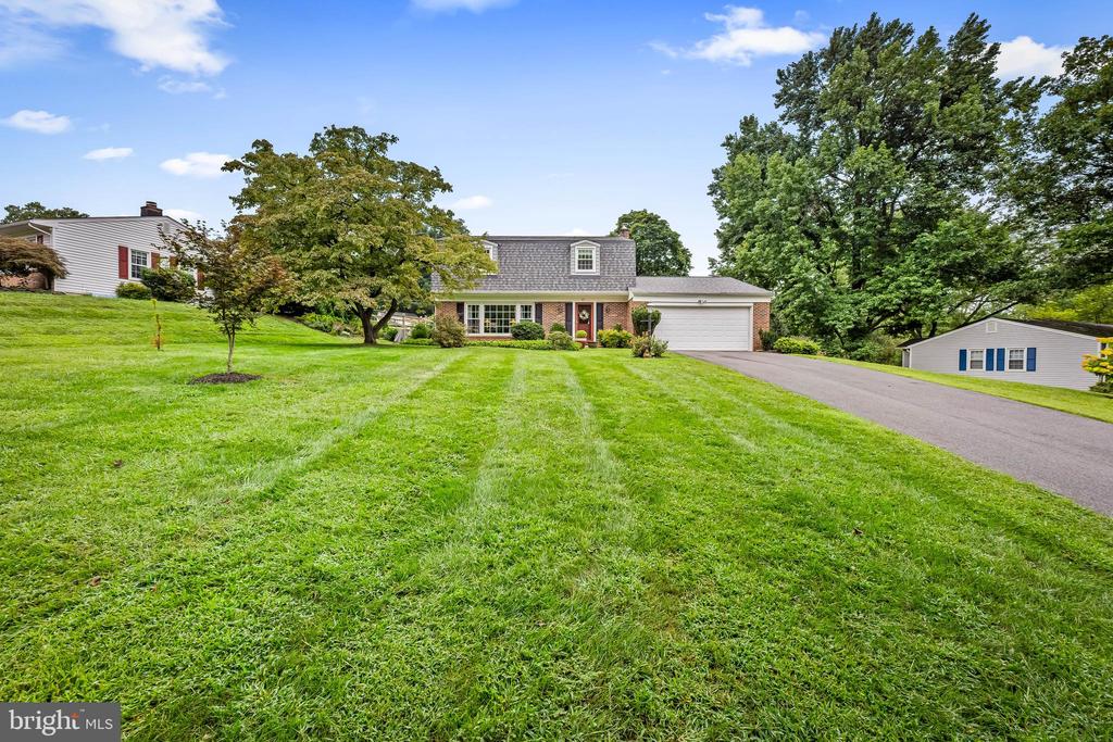 17 SUNNYVIEW DRIVE