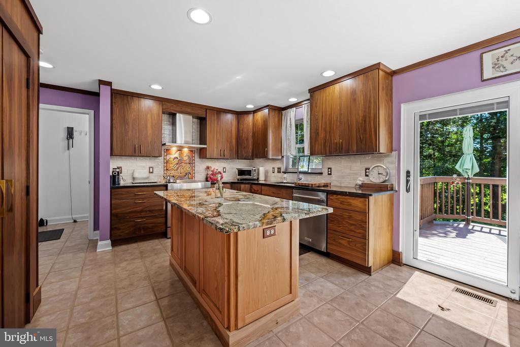 5026 MOUNT CARMEL RD