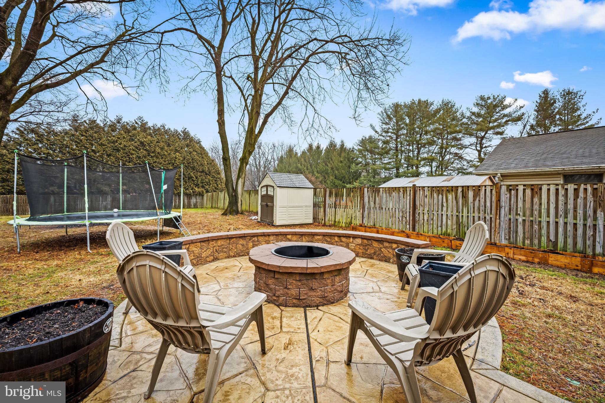 1376 W JARRETTSVILLE ROAD