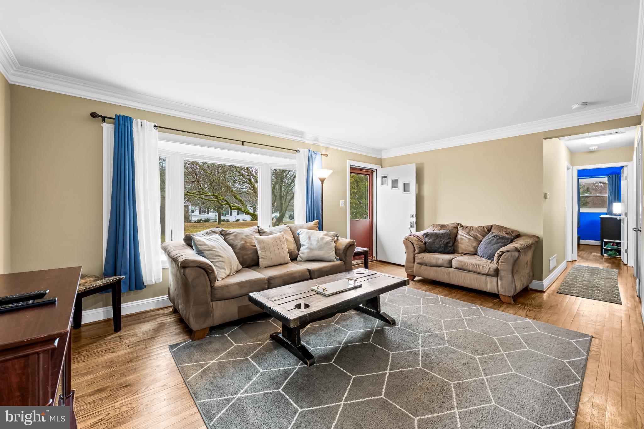 1376 W JARRETTSVILLE ROAD