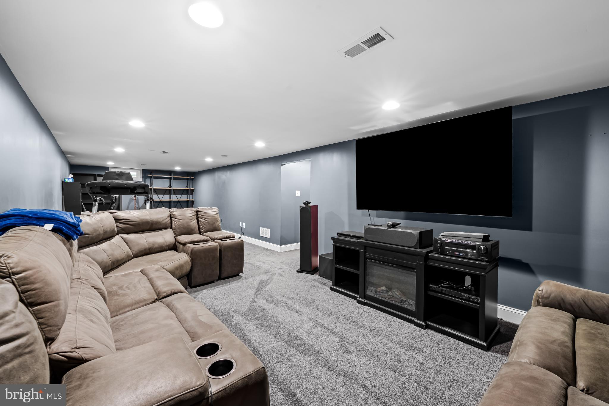 1376 W JARRETTSVILLE ROAD