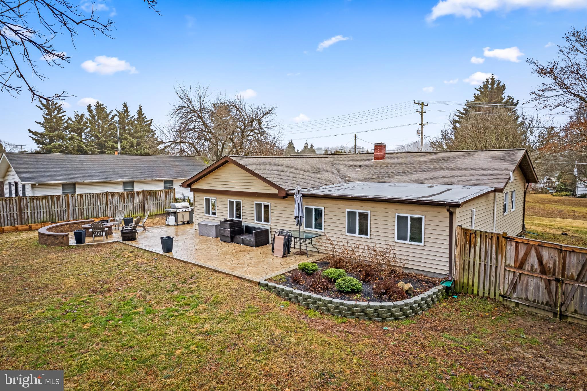 1376 W JARRETTSVILLE ROAD