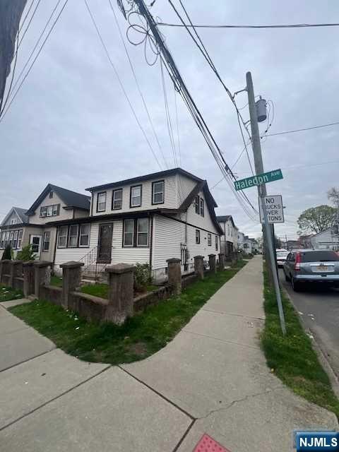 461 Avenue