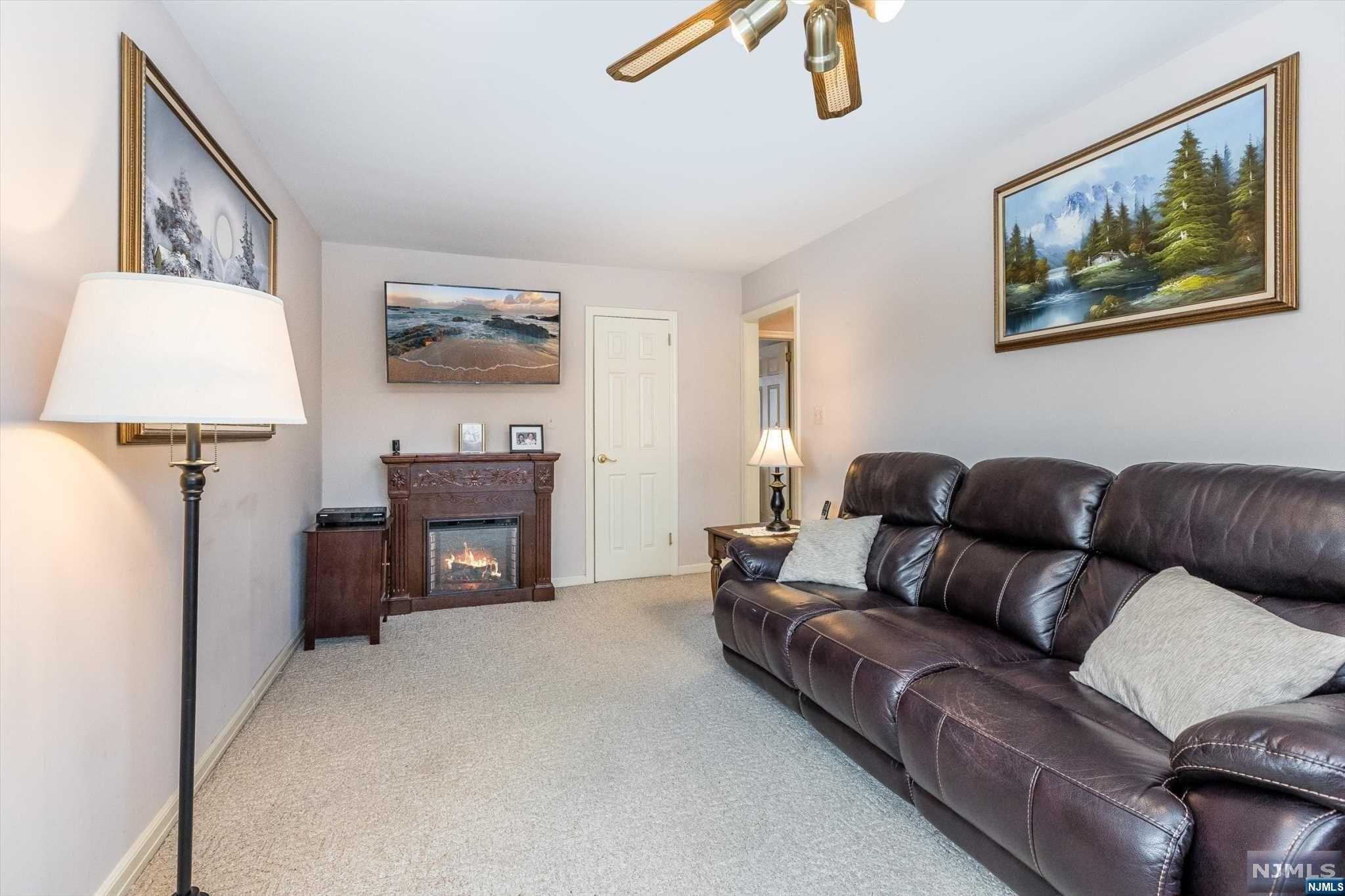 122 Robin Hood Road